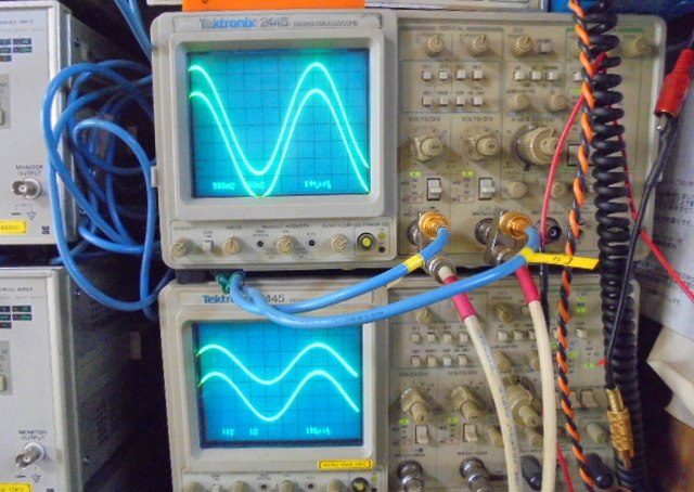 STUDER A727の正弦波。きれいな波形が観測されました。