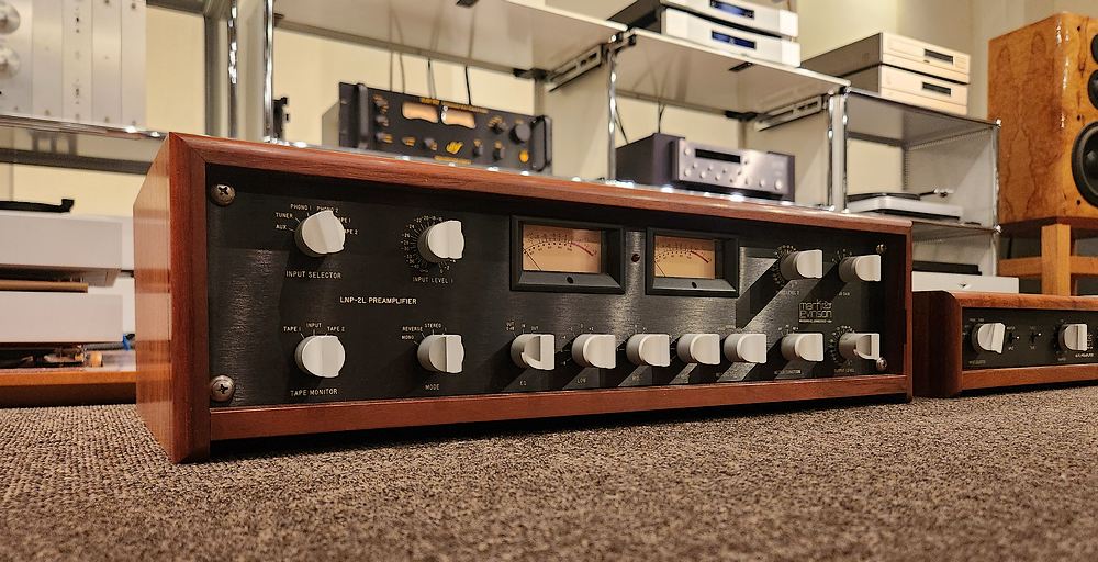 Mark Levinson LNP-2L mint used preamp｜綺麗な外観です！