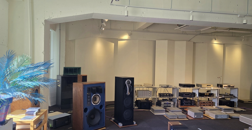 USED poweramp Listen View